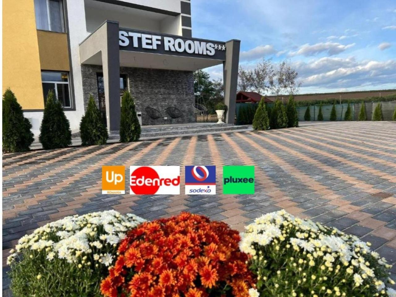 Stef Rooms Tirgu Frumos Exterior photo